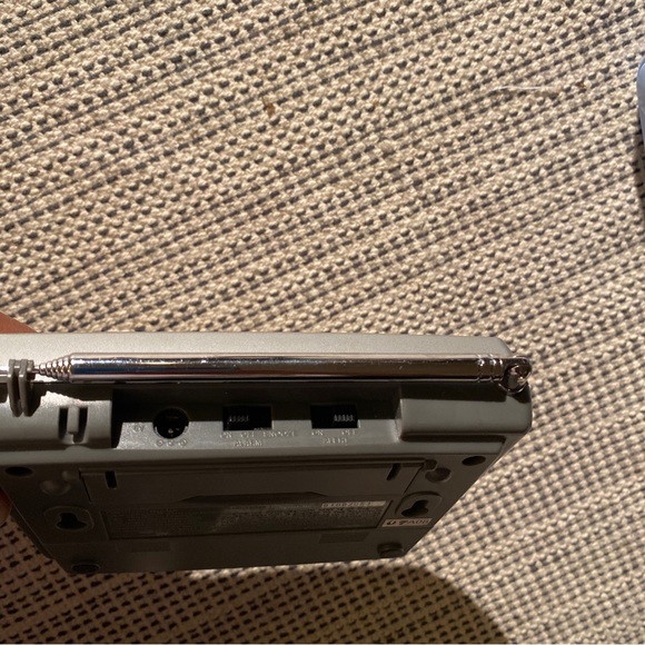 Radio Shack Weather Alert Radio NOAA w/LCD Alarm Clock 12-260 TESTED - Picture 8 of 9